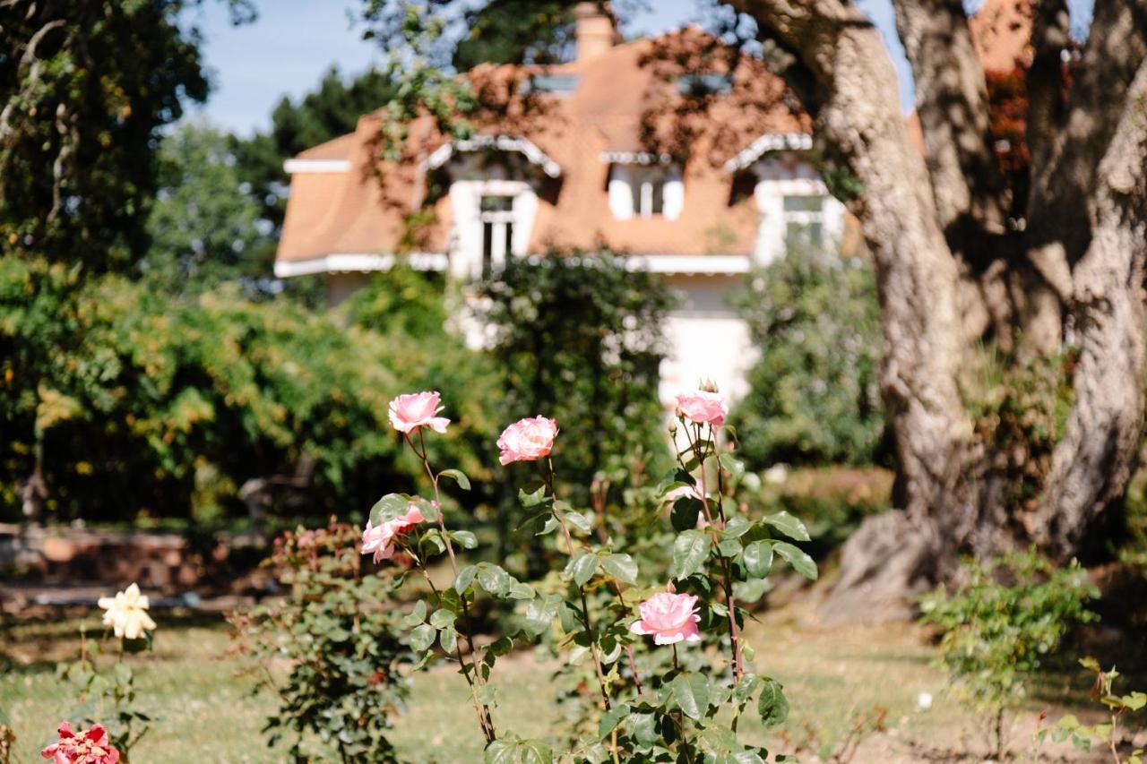 Hotel Château Du Clair De Lune - Les Collectionneurs 4*