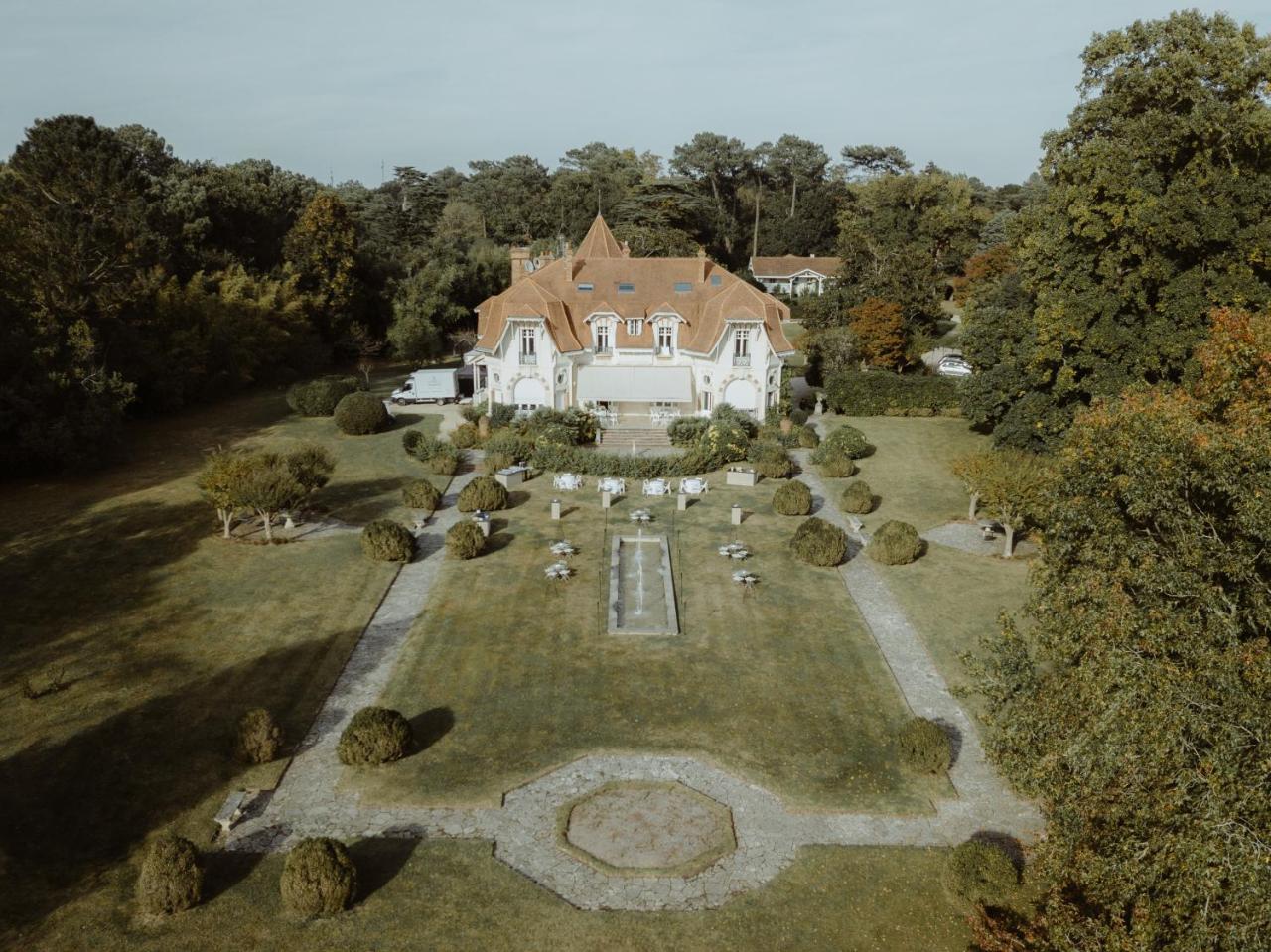 Château Du Clair De Lune - Les Collectionneurs 4*